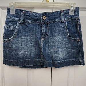 American Eagle denim skirt. Size 4